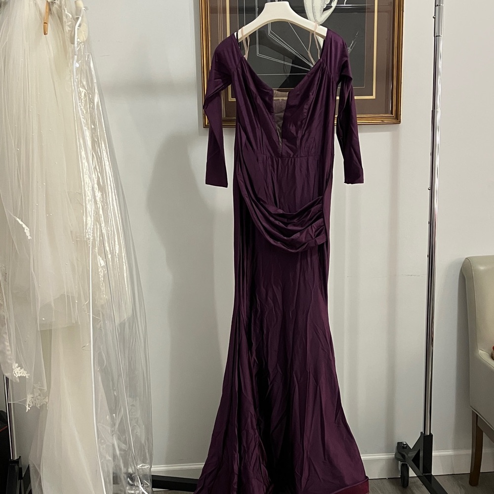 Jessica Angel USA Long Sleeve Off-Shoulder Purple Dress - Picture 5 of 14